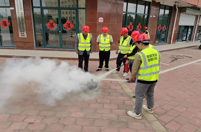 裕安區(qū)水體綜合治理項目—裕安水廠改擴建(蘇埠鎮(zhèn)管網(wǎng)改造)工程滅火應(yīng)急演練活動
